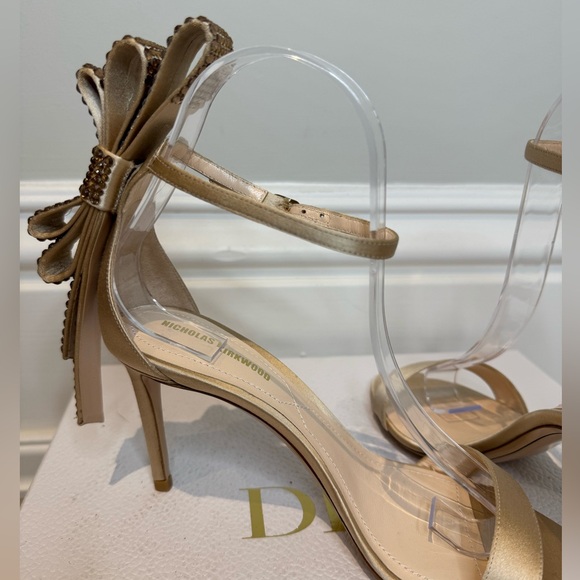 BOW DOWN TO THESE NEVER WORN Nicholas Kirkwood Gold Satin And Crystal Sandals 🤩 - Picture 3 of 9